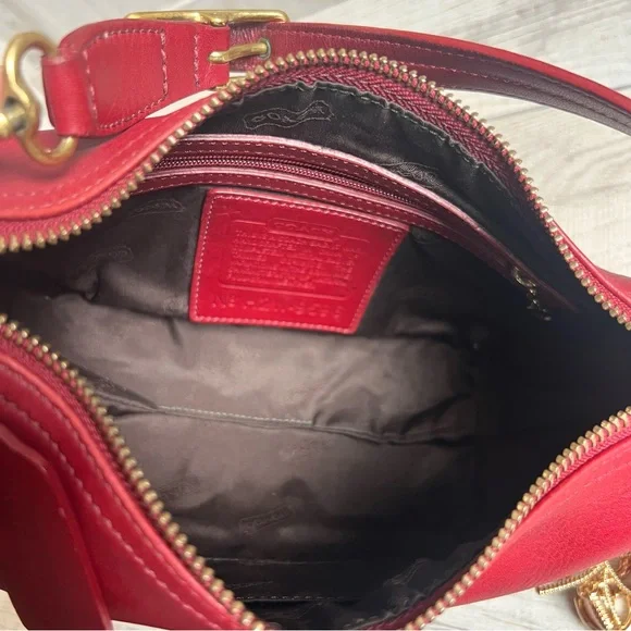 Vintage Coach Hampton Demi Legacy Cherry Red Shoulder Bag - Picture 8 of 12